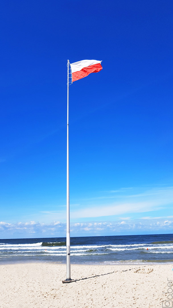 Flaga polska nad Bałtykiem