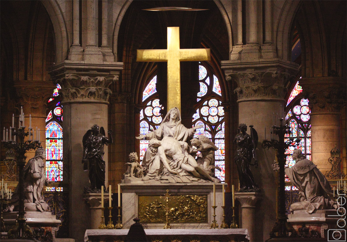 Ołtarz w Notre Dame