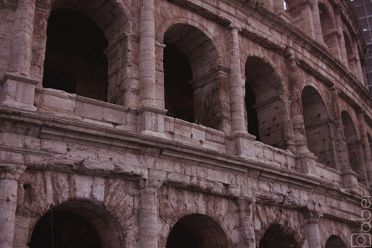 Zbliżenie na Koloseum
