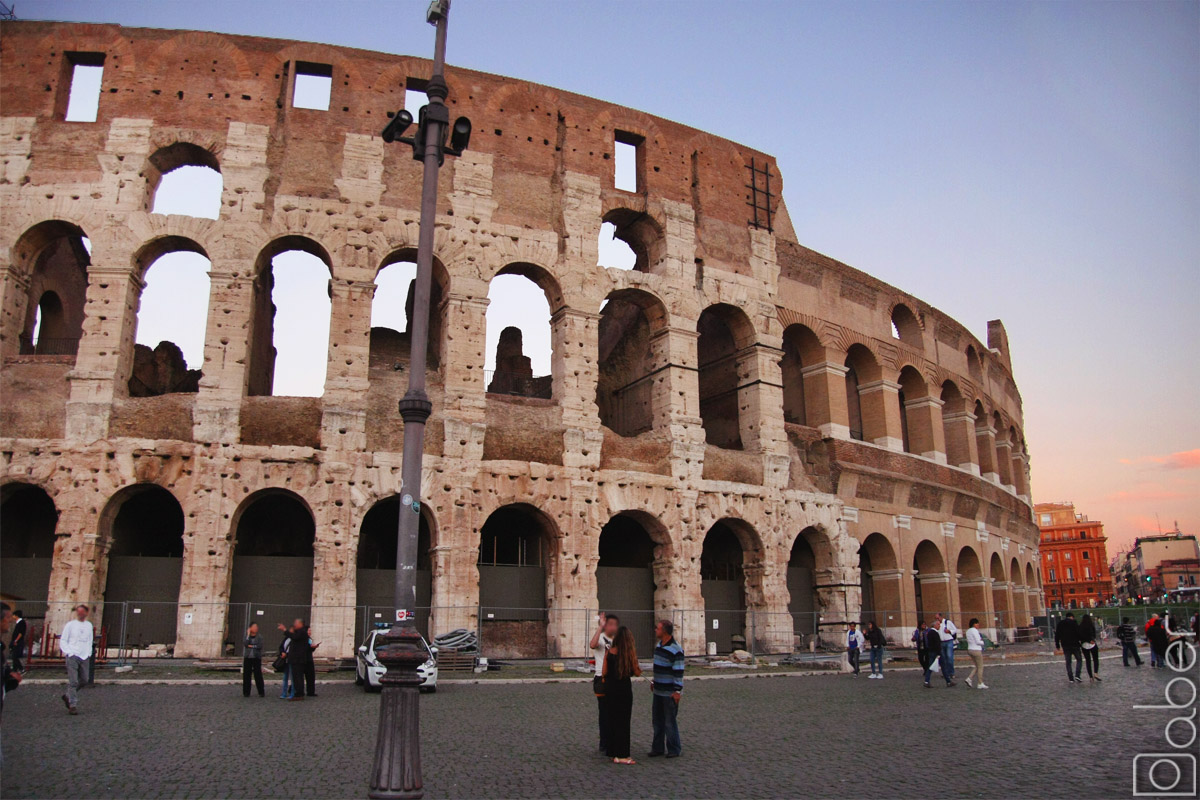 Koloseum o zachodzie słońca